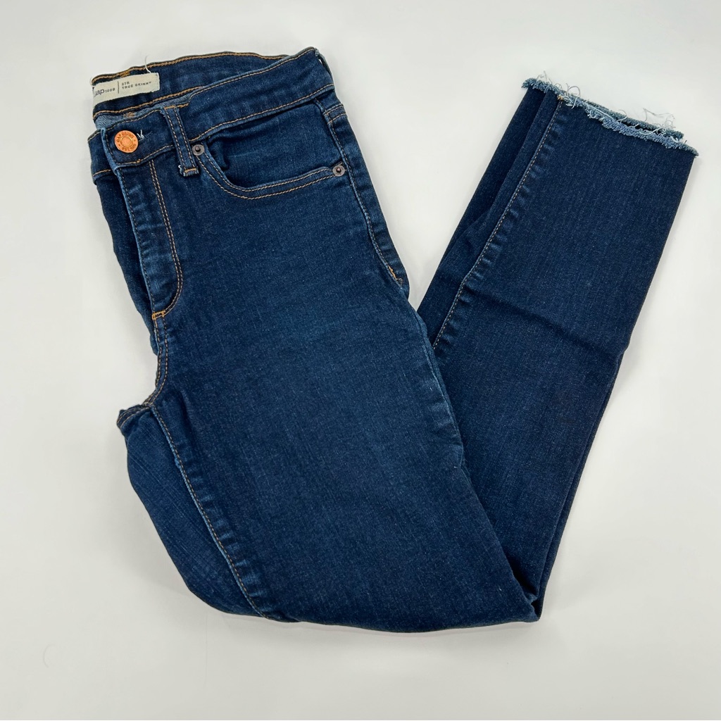 Gap True Skinny Size 27r